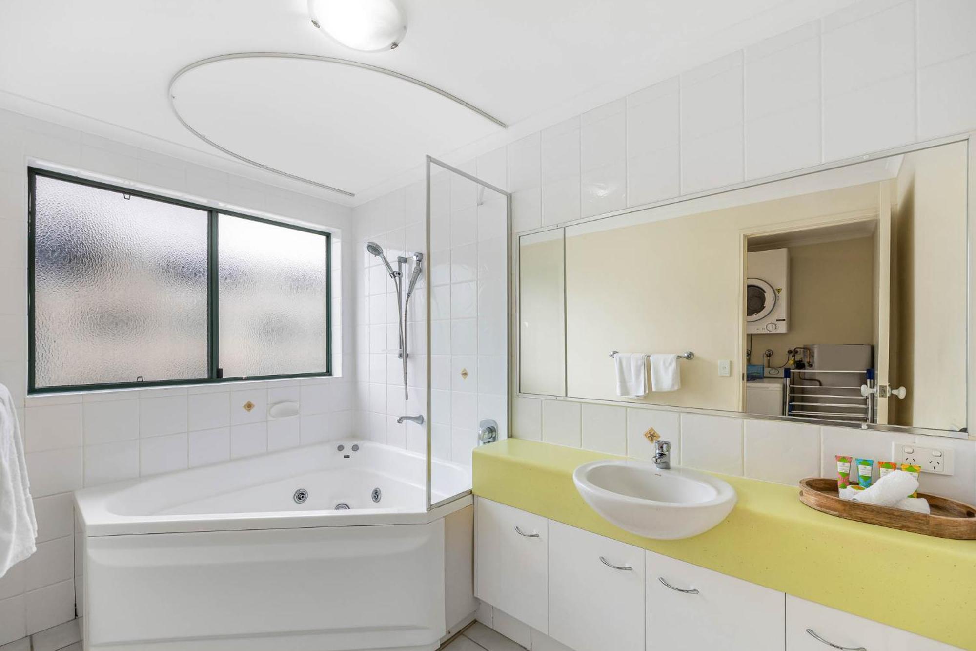 מרוצ'ידור Sunshine Towers Boutique Apartments מראה חיצוני תמונה